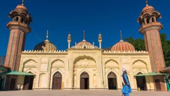 SHAHI-MOSQUE-13