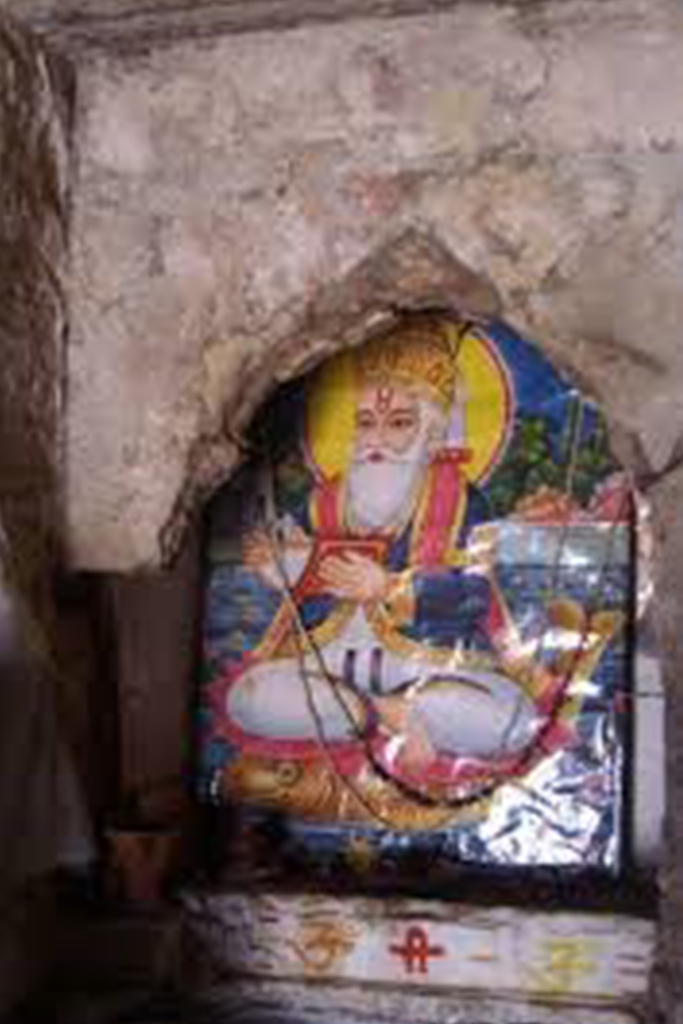SHRI-DEV-VARUN-TEMPLE-3
