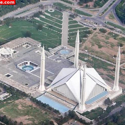 faisal-shah-mosque-interior1