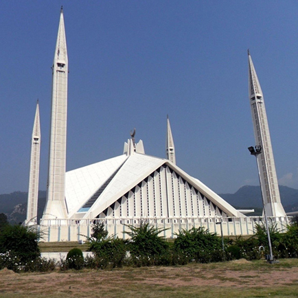 faisal-shah-mosque-interior3