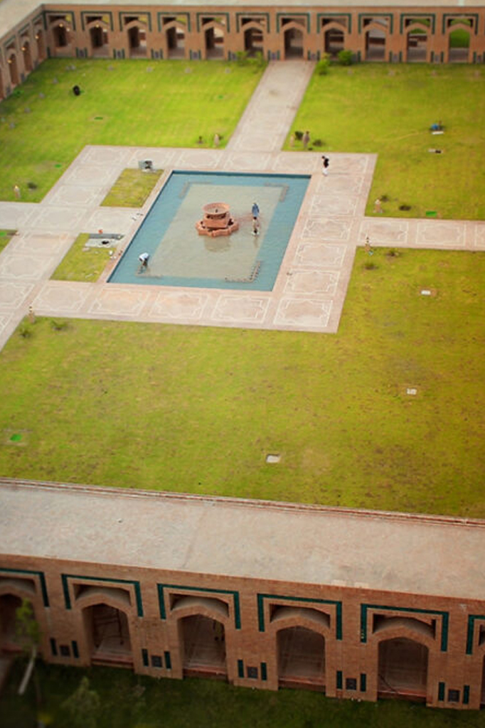 grand-mosque-jamia-detail-682×10241